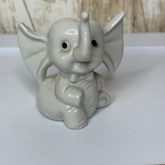 Other - Vintage Edsin Japan Ceramic Elephant Figurine Bow‎ Tie Shelf Decor